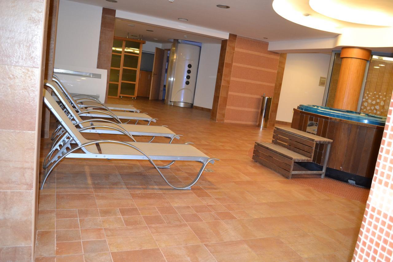 Debreceni Postas Udulo Hotel Exterior foto