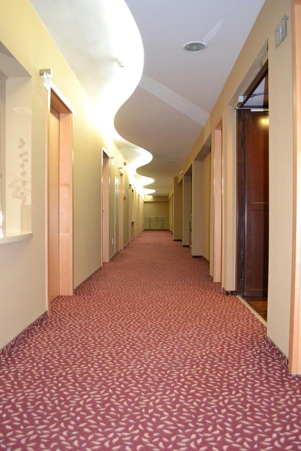 Debreceni Postas Udulo Hotel Exterior foto